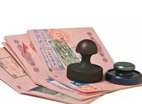 移民   ，两年后他做出了这个选择